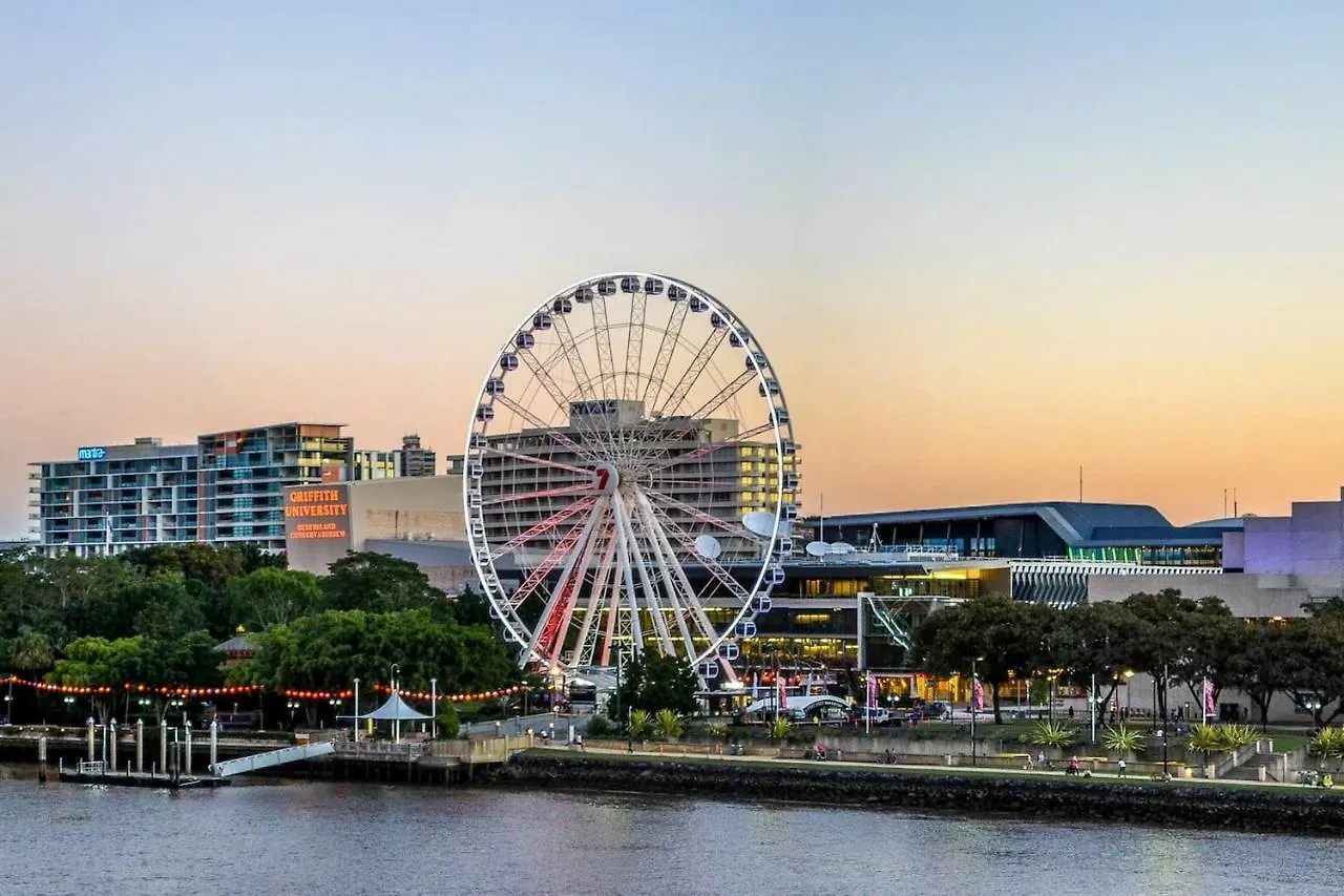 Amazing River View - 3 Bedroom Apartment - Brisbane Cbd - Netflix - Fast Wifi - Carpark